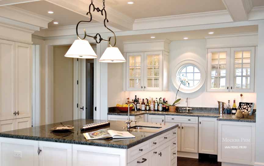Гарнитур для кухни с фасадами в лаке Traditional Сomp.12, Neff Kitchens.