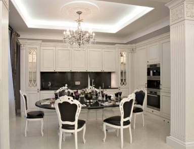 Гарнитур для кухни с обеденным столом Traditional Comp. 21, Neff Kitchens