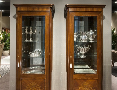 Витрина с застекленной створкой, Medea