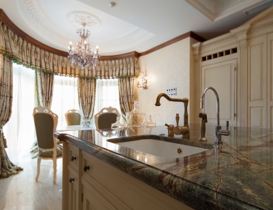 Гарнитур для кухни из древесины и мрамора Kitchen Design, FMF