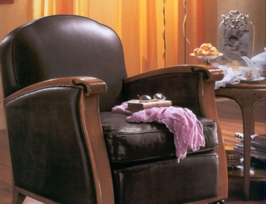 Кресло в кожаной обивке, PREGNO